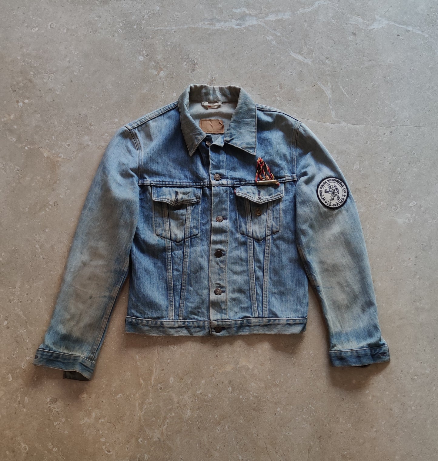 Levi's 70s Ice Blue Faded Denim Jacket 70500 - M