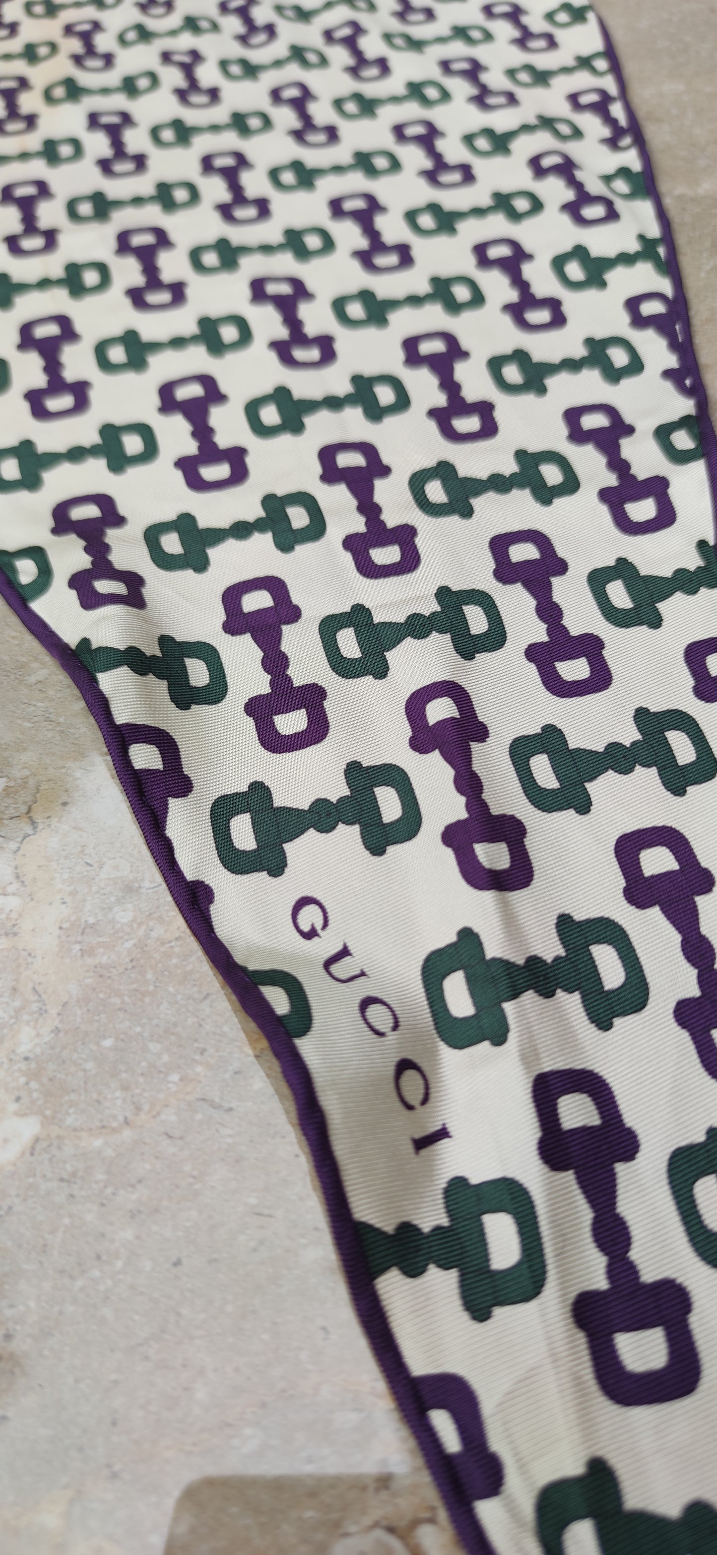 Gucci Neck Bow Horsebit Print