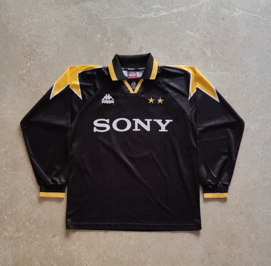 Juventus Third Shirt 1995/96 Long Sleeve